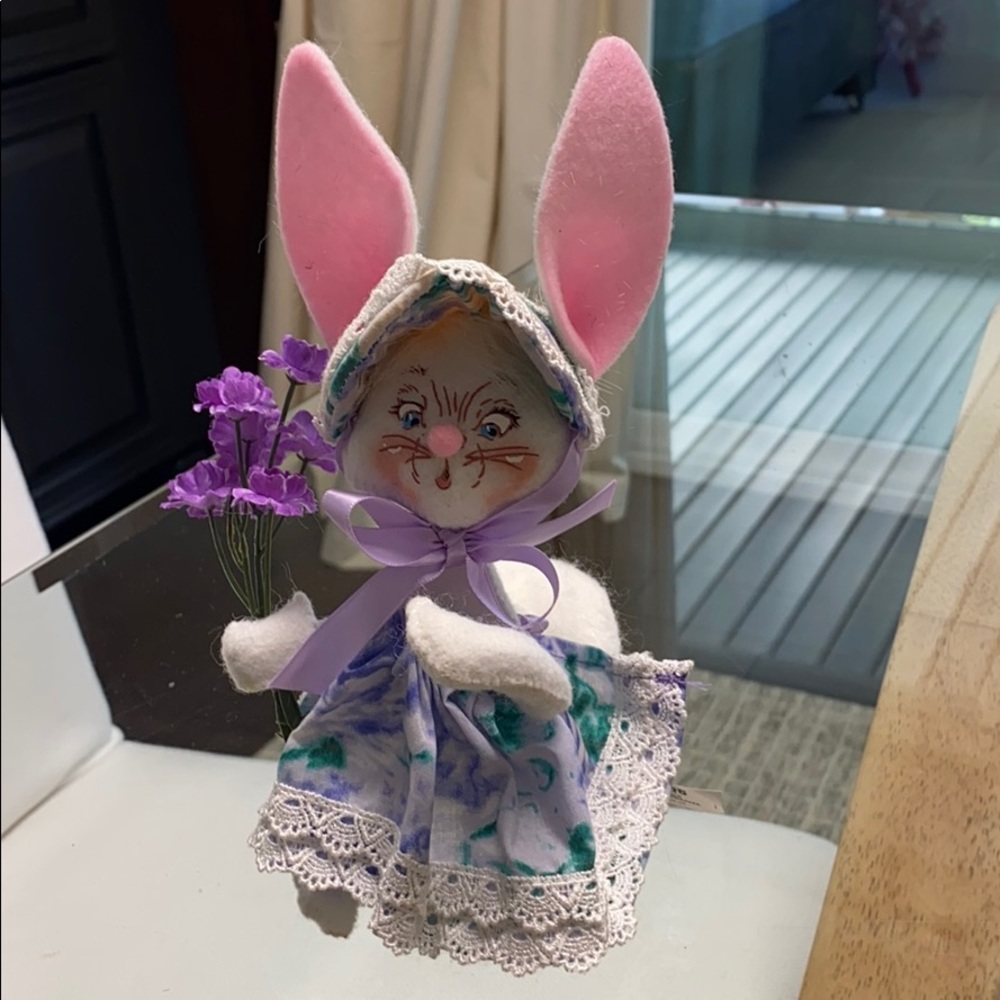 Anna lee Easter bunny